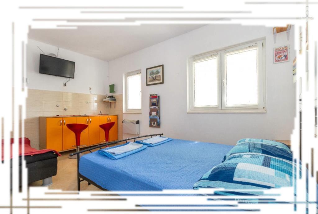Hostel Oktarin Каштела Номер фото